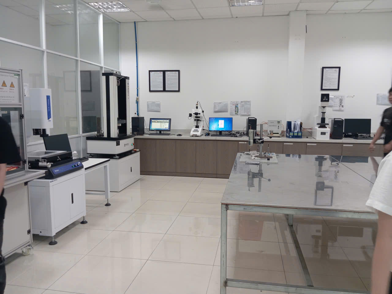 Lab room.jpg
